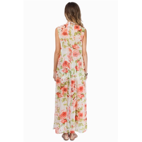 Tobi Floral Kimono - Picture 2 of 4